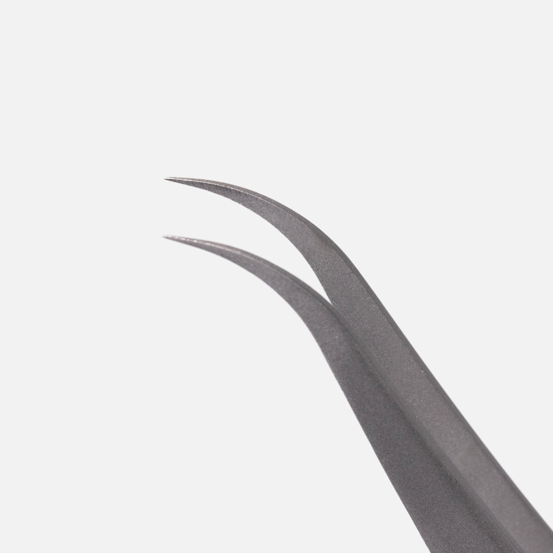Aurora Fine-Tipped Tweezer – Precision Lash Tool for Anime Spikes | Curacoro
