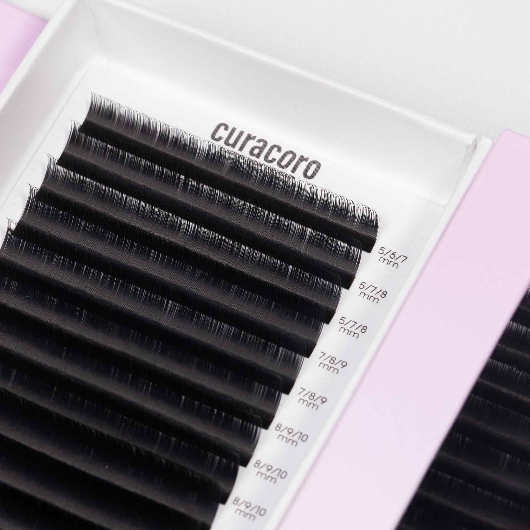 Haute Textured Camellia Lashes 0.07 (Cashmere material)