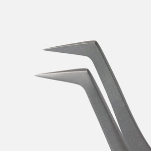 StarBorn L-Shaped Tweezer – Textured Volume Lash Tool | Curacoro