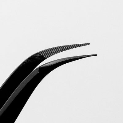 Curacoro Fan-Lash-Tic Tweezers Onyx style close up.